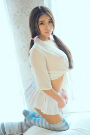 秋葵草莓丝瓜黄瓜榴莲绿巨人视频_青苹果乐园免费高清观看